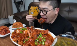 吃美食视频,跟随视频探寻各地特色佳肴